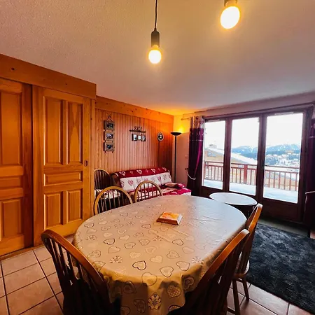Apartment Les Saisies: Appt 2p+c, Terrasse, Tv, Lave-vaisselle - 5 Pers - Fr-1-293-399 *